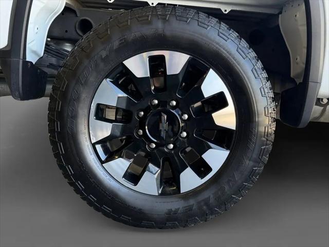 2024 Chevrolet Silverado 2500HD 4WD Double Cab Standard Bed Custom