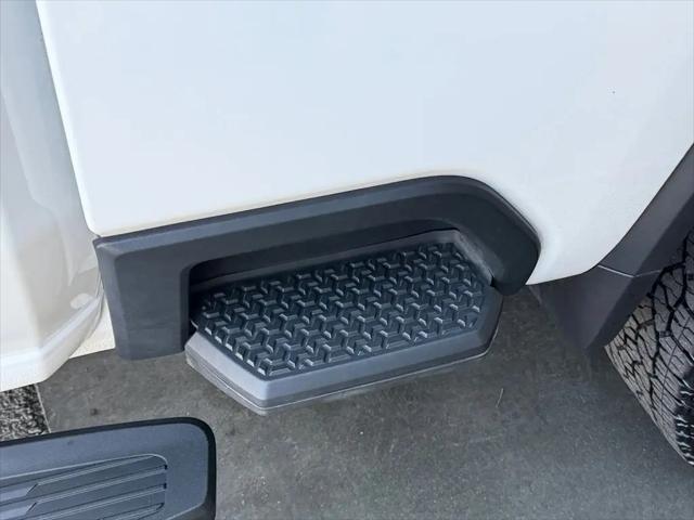 2024 Chevrolet Silverado 2500HD 4WD Double Cab Standard Bed Custom