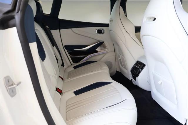 2025 Aston Martin DBX 707
