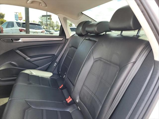 2018 Volkswagen Passat 2.0T R-Line