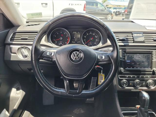 2018 Volkswagen Passat 2.0T R-Line