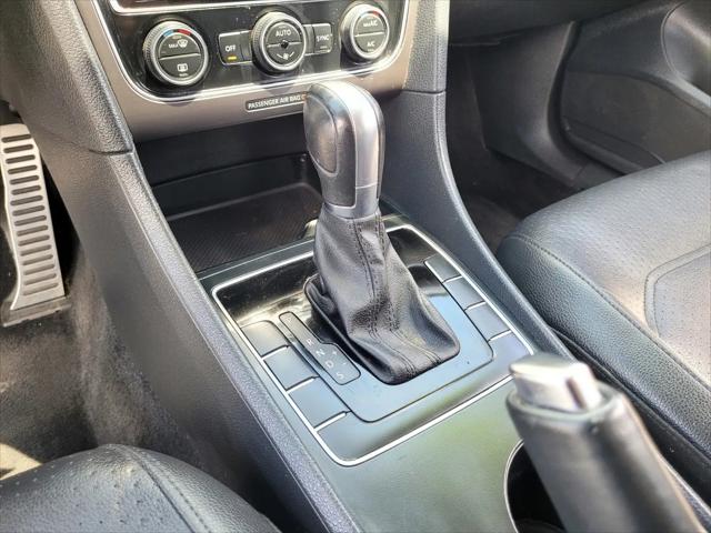 2018 Volkswagen Passat 2.0T R-Line