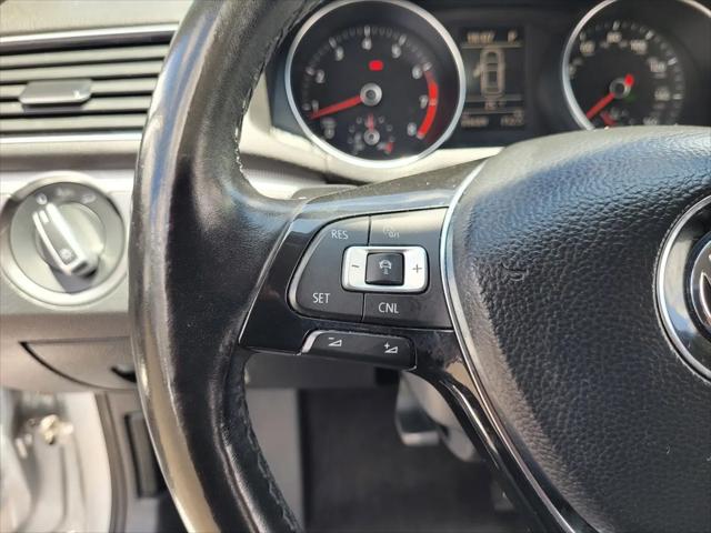 2018 Volkswagen Passat 2.0T R-Line
