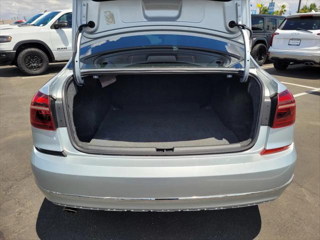 2018 Volkswagen Passat 2.0T R-Line