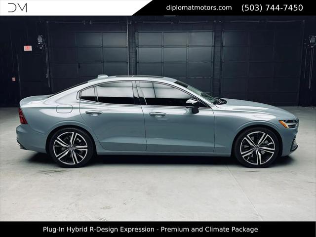 2022 Volvo S60 Recharge T8 R-Design Expression Extended Range