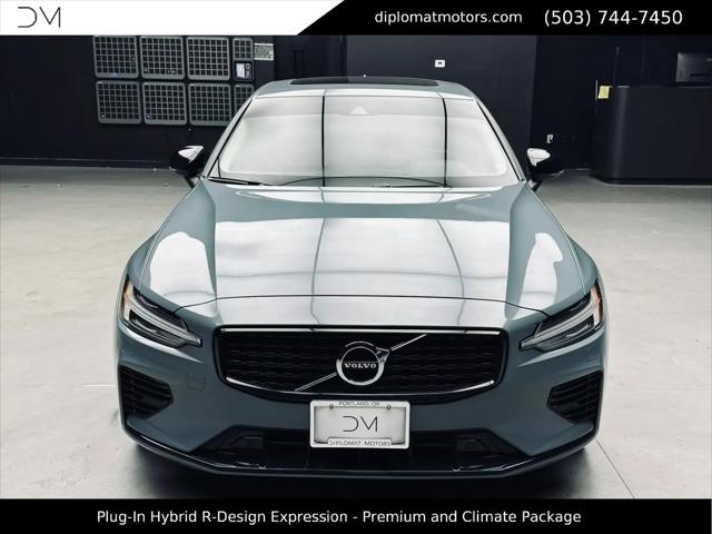 2022 Volvo S60 Recharge T8 R-Design Expression Extended Range