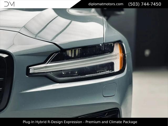 2022 Volvo S60 Recharge T8 R-Design Expression Extended Range