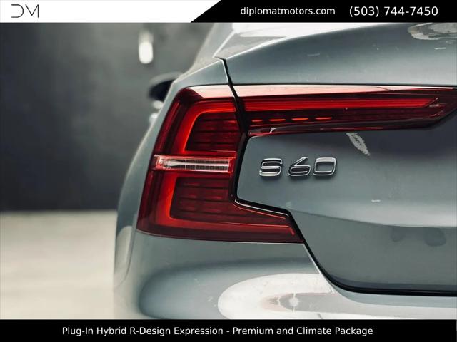 2022 Volvo S60 Recharge T8 R-Design Expression Extended Range