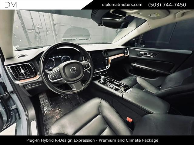 2022 Volvo S60 Recharge T8 R-Design Expression Extended Range