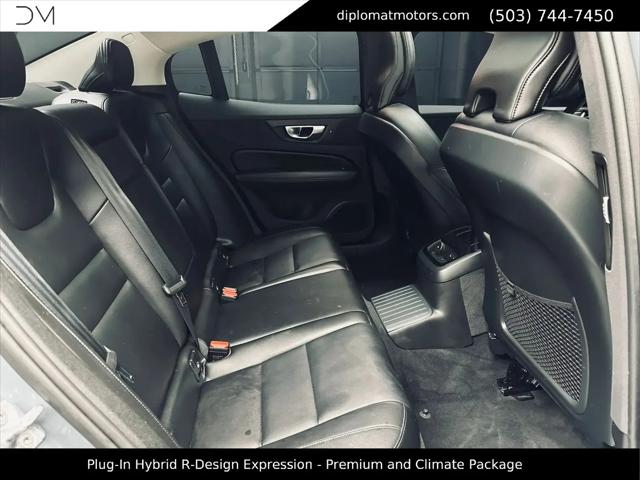 2022 Volvo S60 Recharge T8 R-Design Expression Extended Range