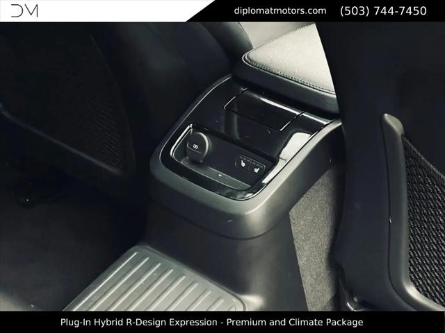 2022 Volvo S60 Recharge T8 R-Design Expression Extended Range