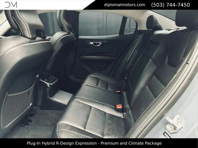 2022 Volvo S60 Recharge T8 R-Design Expression Extended Range