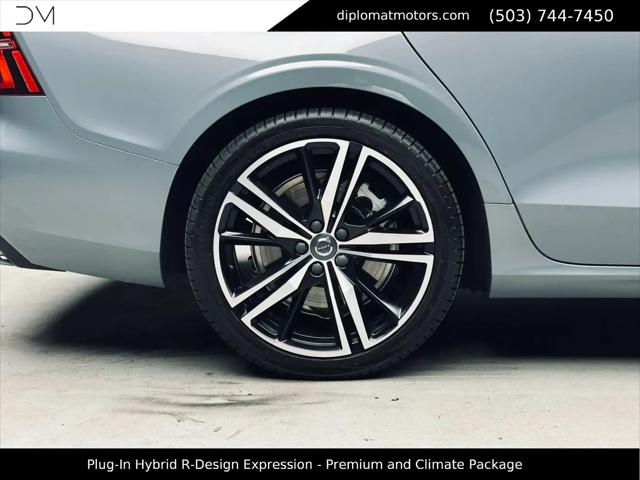 2022 Volvo S60 Recharge T8 R-Design Expression Extended Range