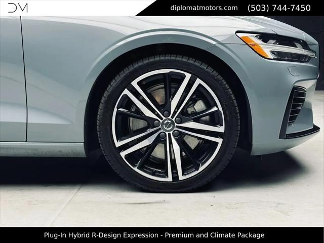 2022 Volvo S60 Recharge T8 R-Design Expression Extended Range