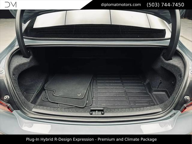 2022 Volvo S60 Recharge T8 R-Design Expression Extended Range
