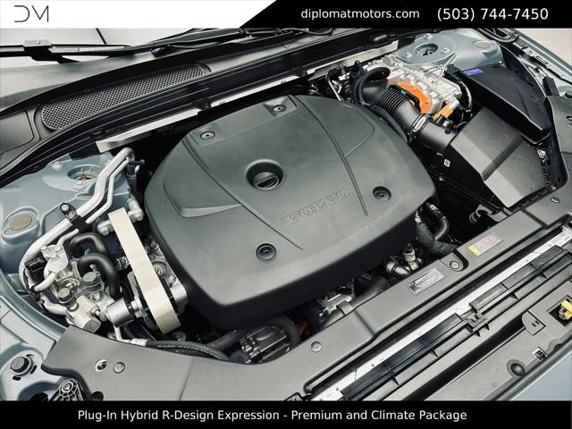 2022 Volvo S60 Recharge T8 R-Design Expression Extended Range