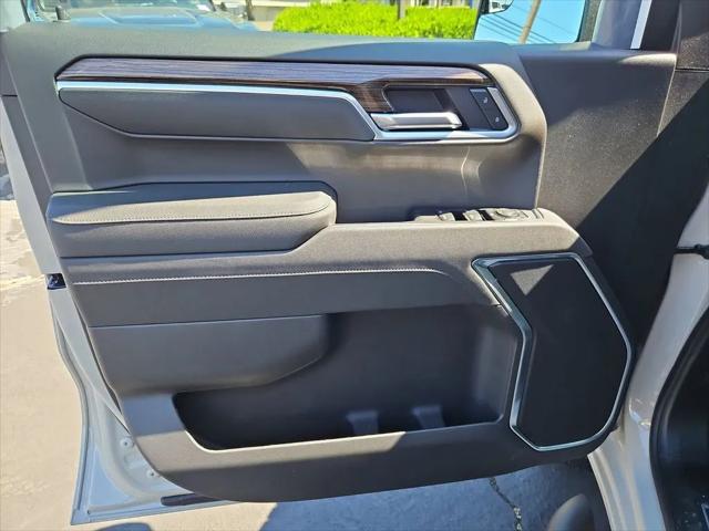 2026 Chevrolet Silverado 1500 4WD Crew Cab Short Bed RST