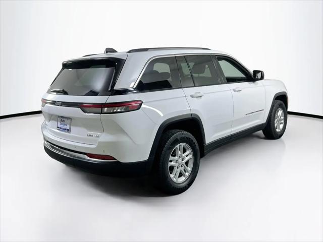 2023 Jeep Grand Cherokee Laredo 4x4