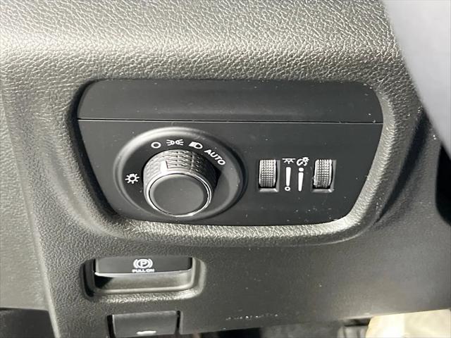 2023 Jeep Grand Cherokee Laredo 4x4