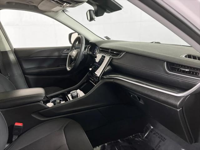2023 Jeep Grand Cherokee Laredo 4x4