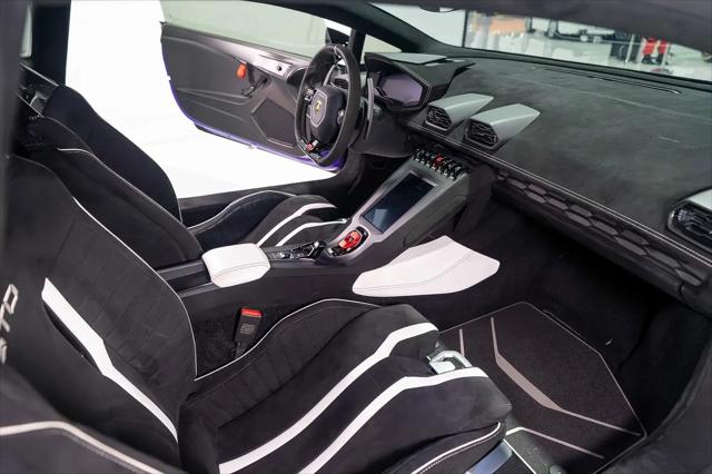 2023 Lamborghini Huracan Coupe