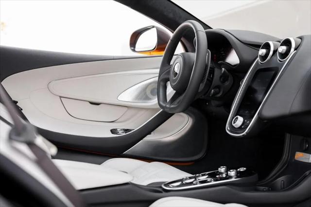 2025 McLaren GT Standard
