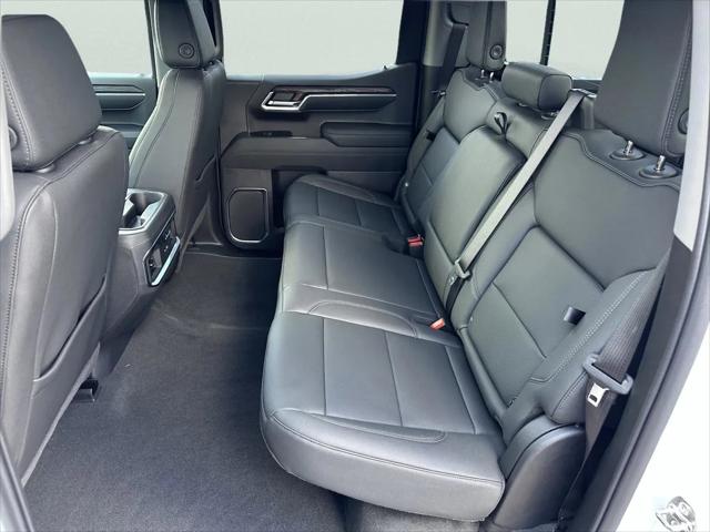 2026 GMC Sierra 1500 Crew Cab, Short Bed, SLT, 4WD