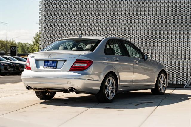 2012 Mercedes-Benz C-CLASS C 300 Luxury 4MATIC