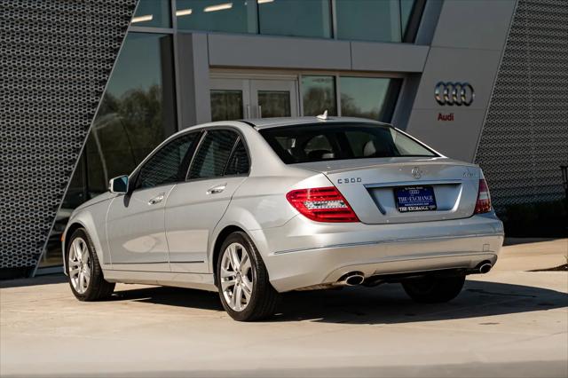 2012 Mercedes-Benz C-CLASS C 300 Luxury 4MATIC