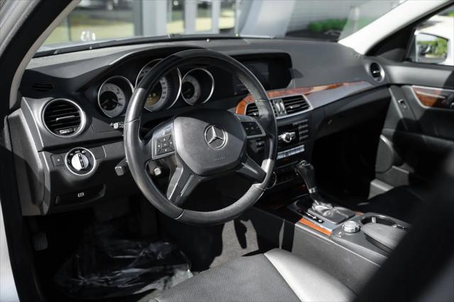 2012 Mercedes-Benz C-CLASS C 300 Luxury 4MATIC