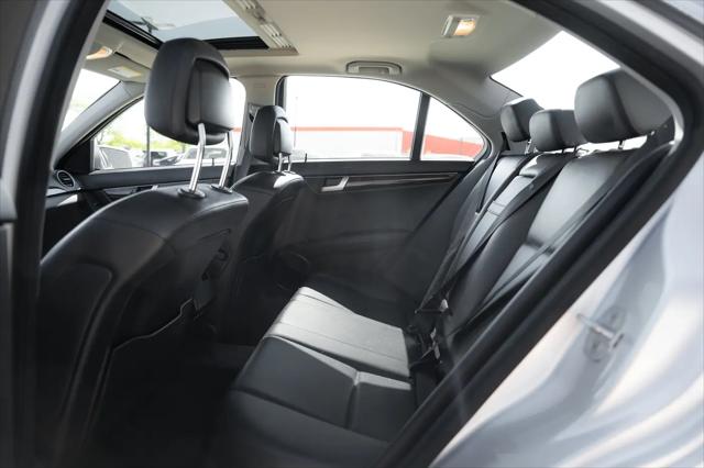 2012 Mercedes-Benz C-CLASS C 300 Luxury 4MATIC