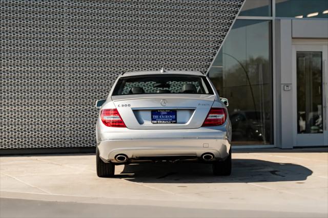 2012 Mercedes-Benz C-CLASS C 300 Luxury 4MATIC