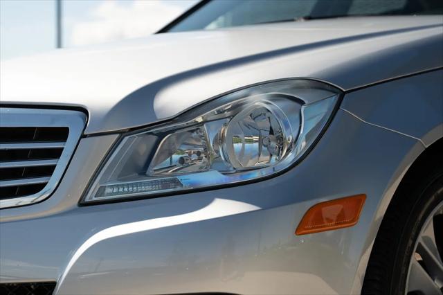 2012 Mercedes-Benz C-CLASS C 300 Luxury 4MATIC