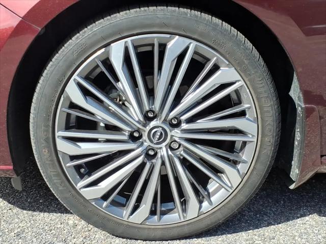 2024 Nissan Altima SL FWD