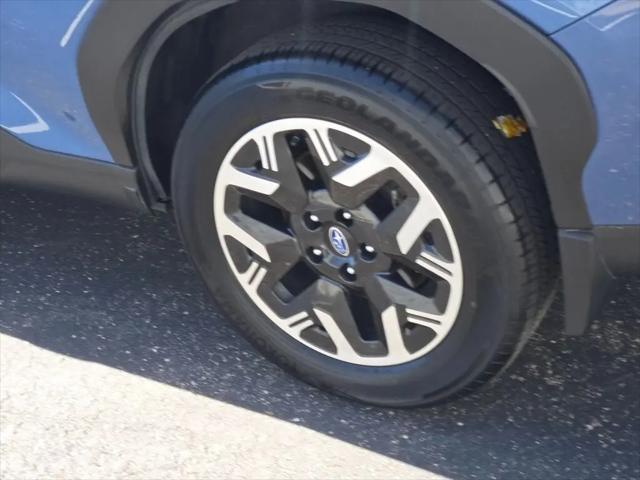 2025 Subaru Forester Base