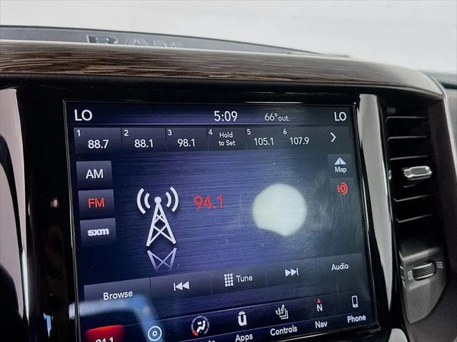 2019 Ram 1500 Laramie Crew Cab 4x4 5'7" Box