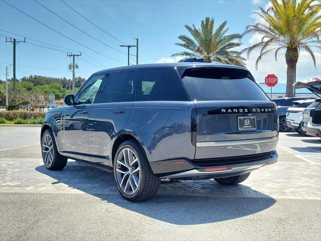2026 Land Rover Range Rover P550e SE