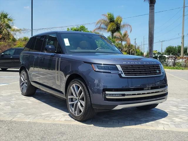 2026 Land Rover Range Rover P550e SE