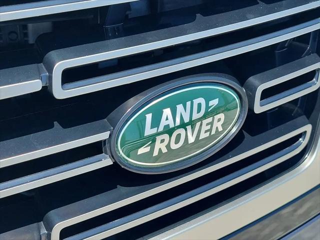 2026 Land Rover Range Rover P550e SE
