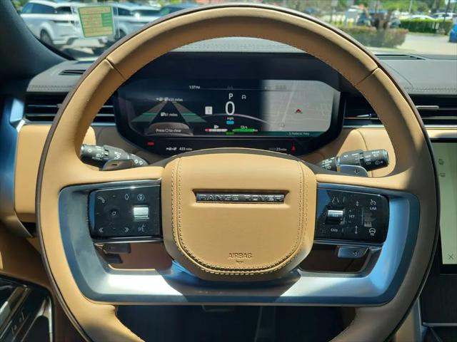 2026 Land Rover Range Rover P550e SE