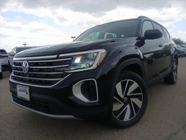 2026 Volkswagen Atlas SE with Technology