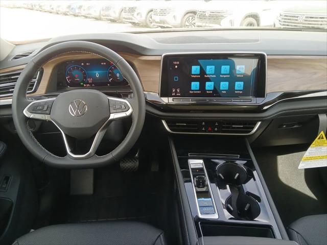 2026 Volkswagen Atlas SE with Technology