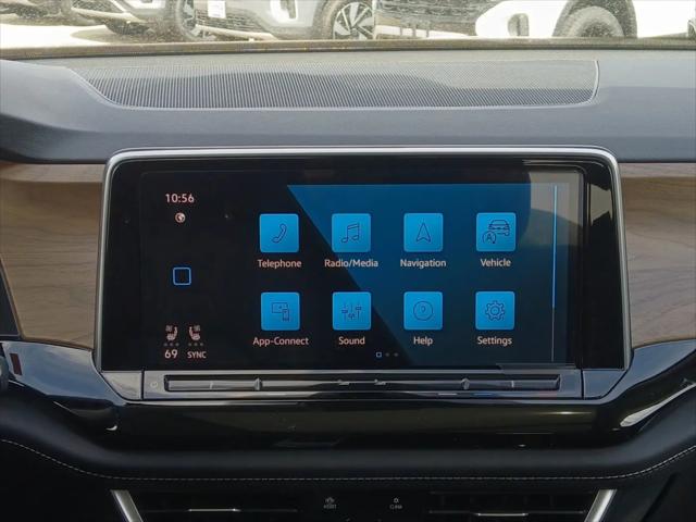 2026 Volkswagen Atlas SE with Technology