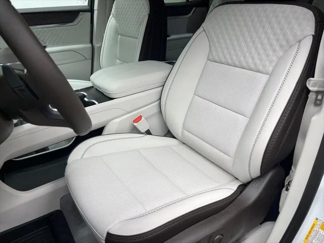 2026 GMC Acadia Denali FWD