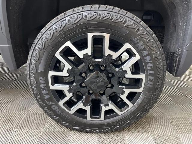 2026 GMC Sierra 2500HD Crew Cab, Standard Bed, Denali Ultimate, 4WD