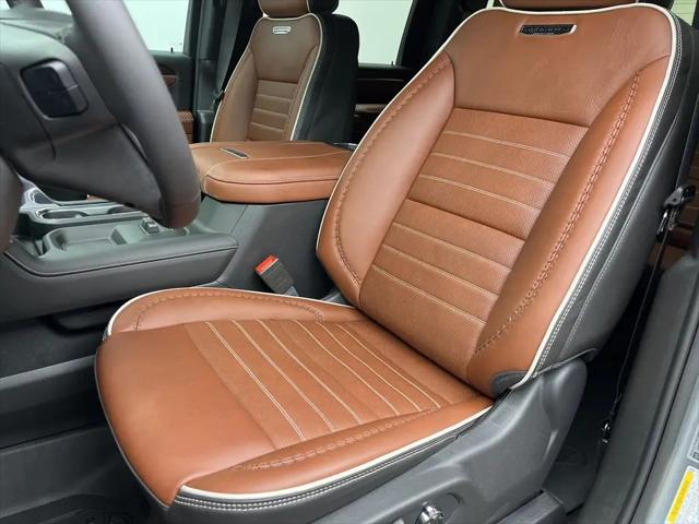 2026 GMC Sierra 2500HD Crew Cab, Standard Bed, Denali Ultimate, 4WD