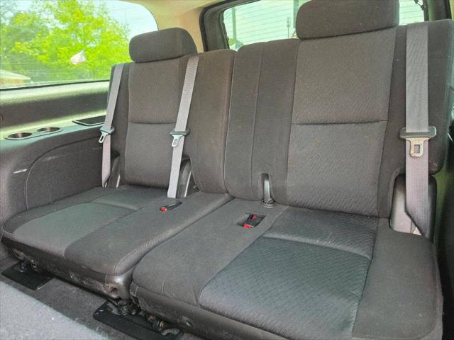 2010 Chevrolet Suburban LS