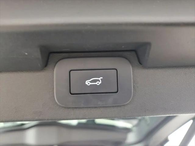 2023 Land Rover Discovery P360 Metropolitan Edition
