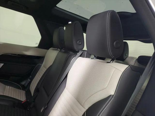 2023 Land Rover Discovery P360 Metropolitan Edition