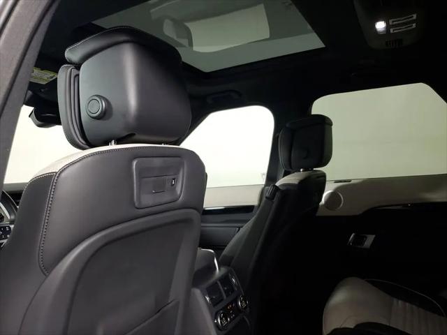 2023 Land Rover Discovery P360 Metropolitan Edition